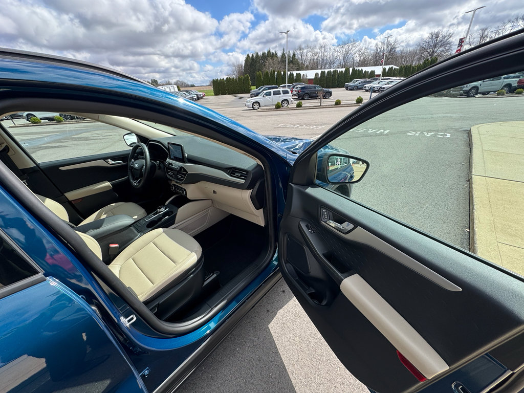 Certified 2020 Ford Escape SEL FWD image 11