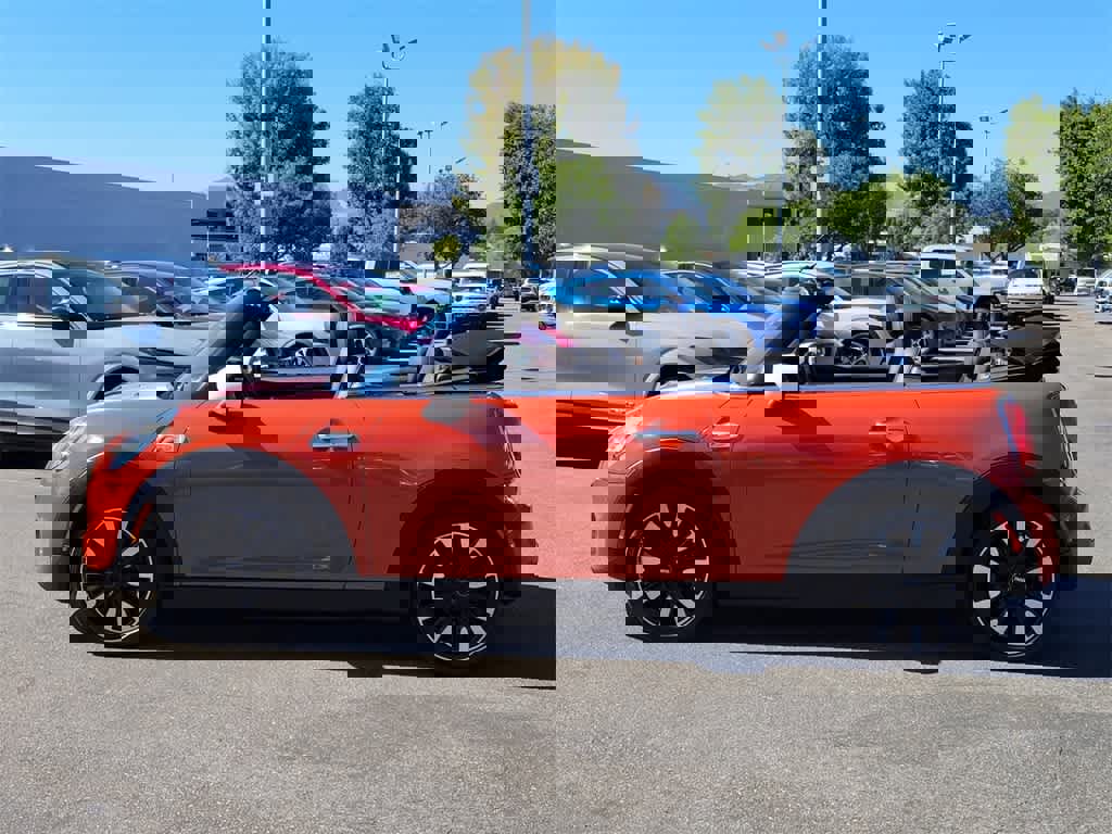 Used 2021 MINI Cooper S image 2