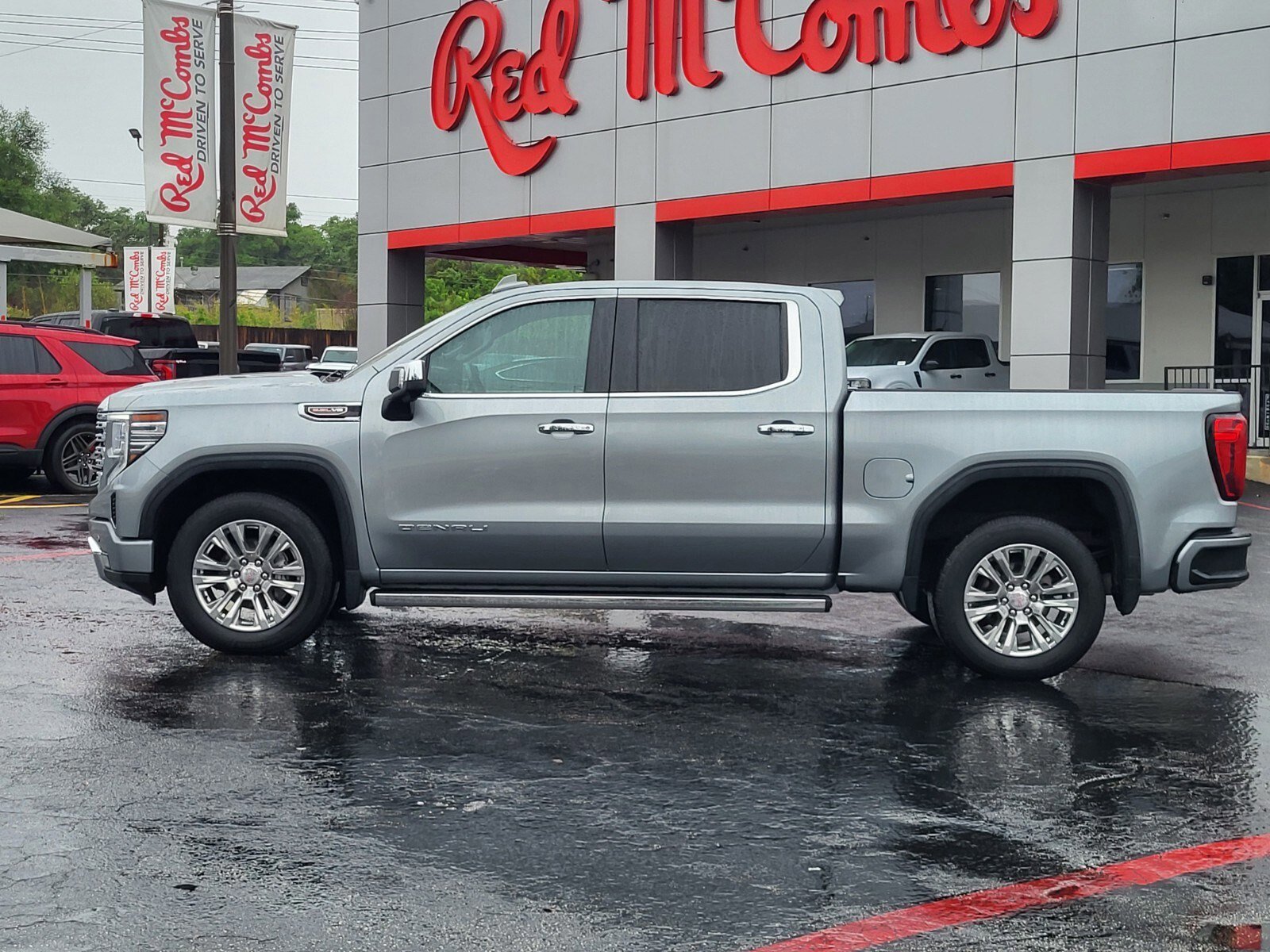 Used 2023 GMC Sierra 1500 Denali w/ Technology Package AWD/4WD image 6