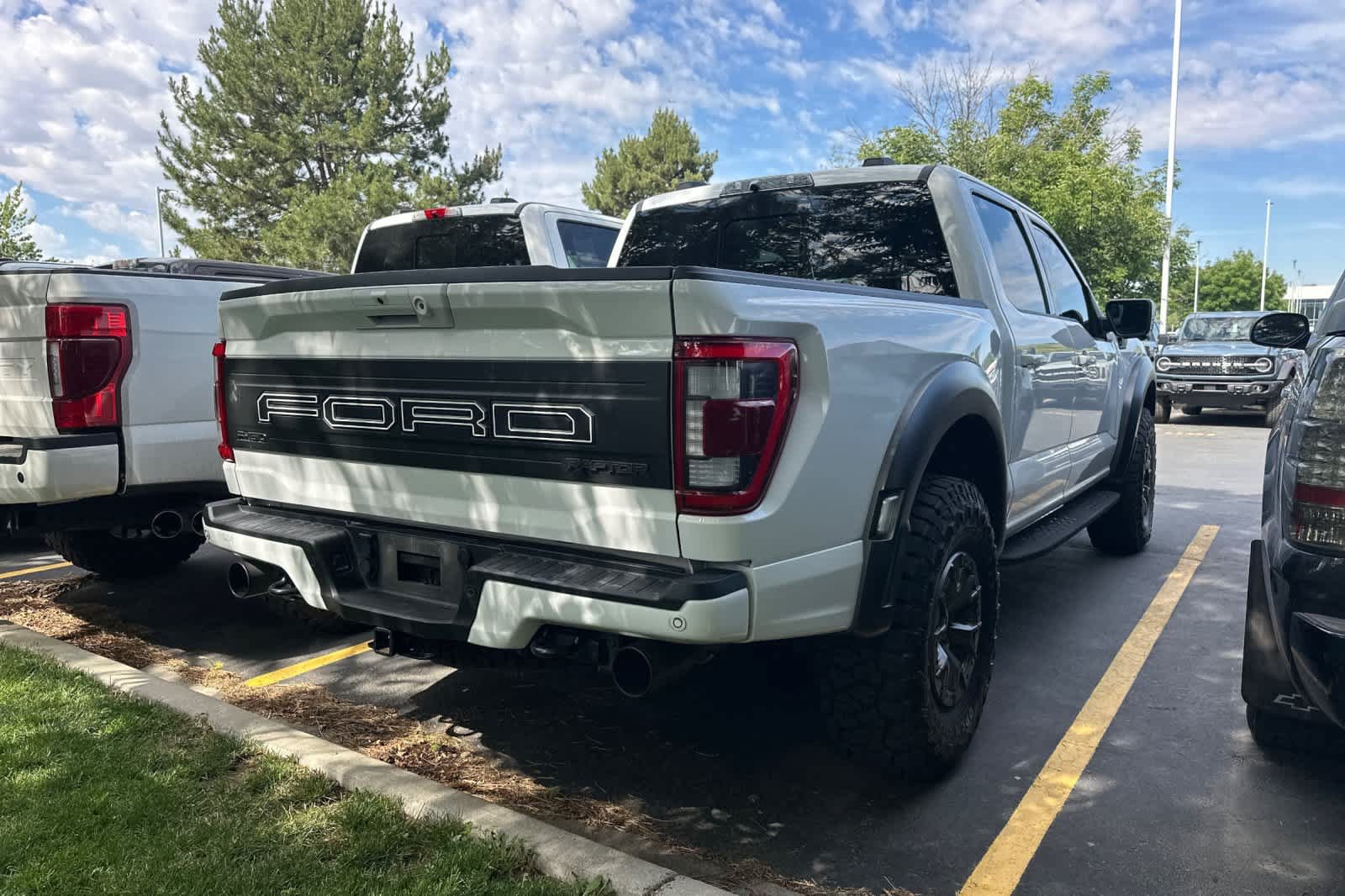 Certified 2021 Ford F150 Raptor w/ Raptor 37 Performance Package AWD/4WD image 4