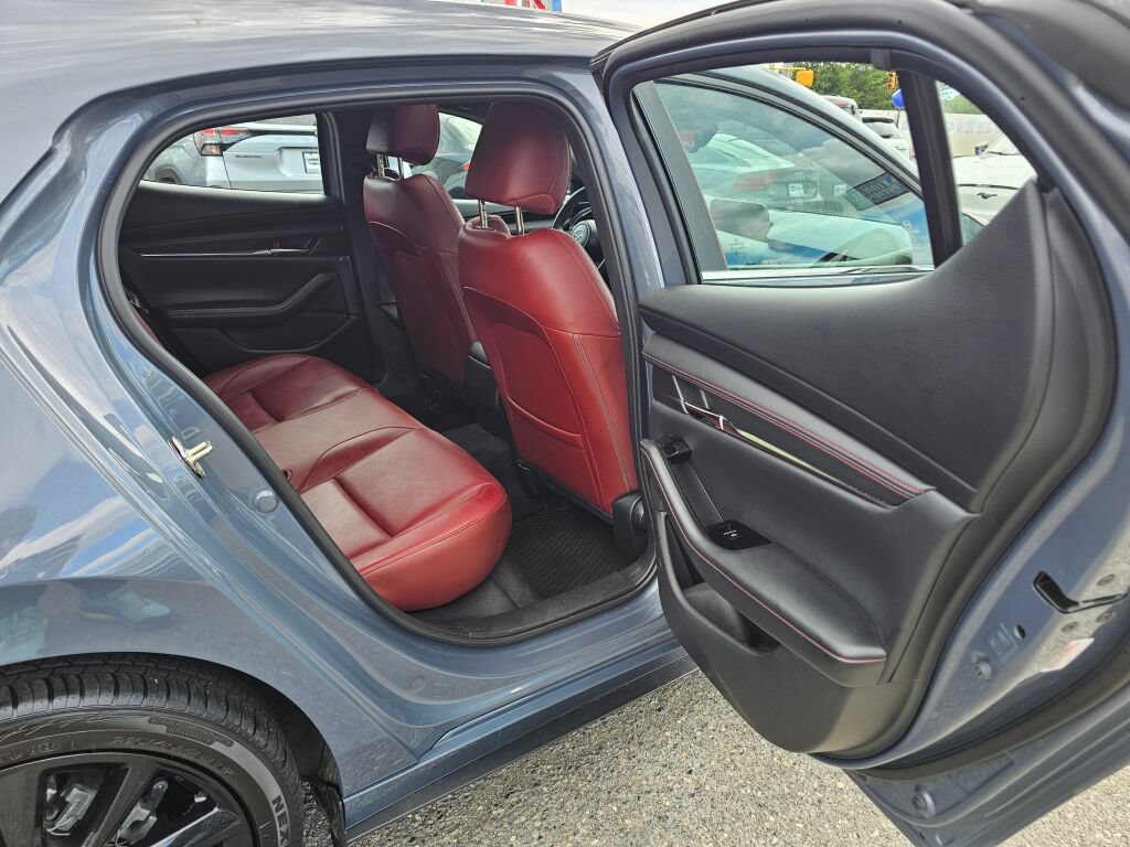 Used 2023 MAZDA MAZDA3 s AWD/4WD image 11