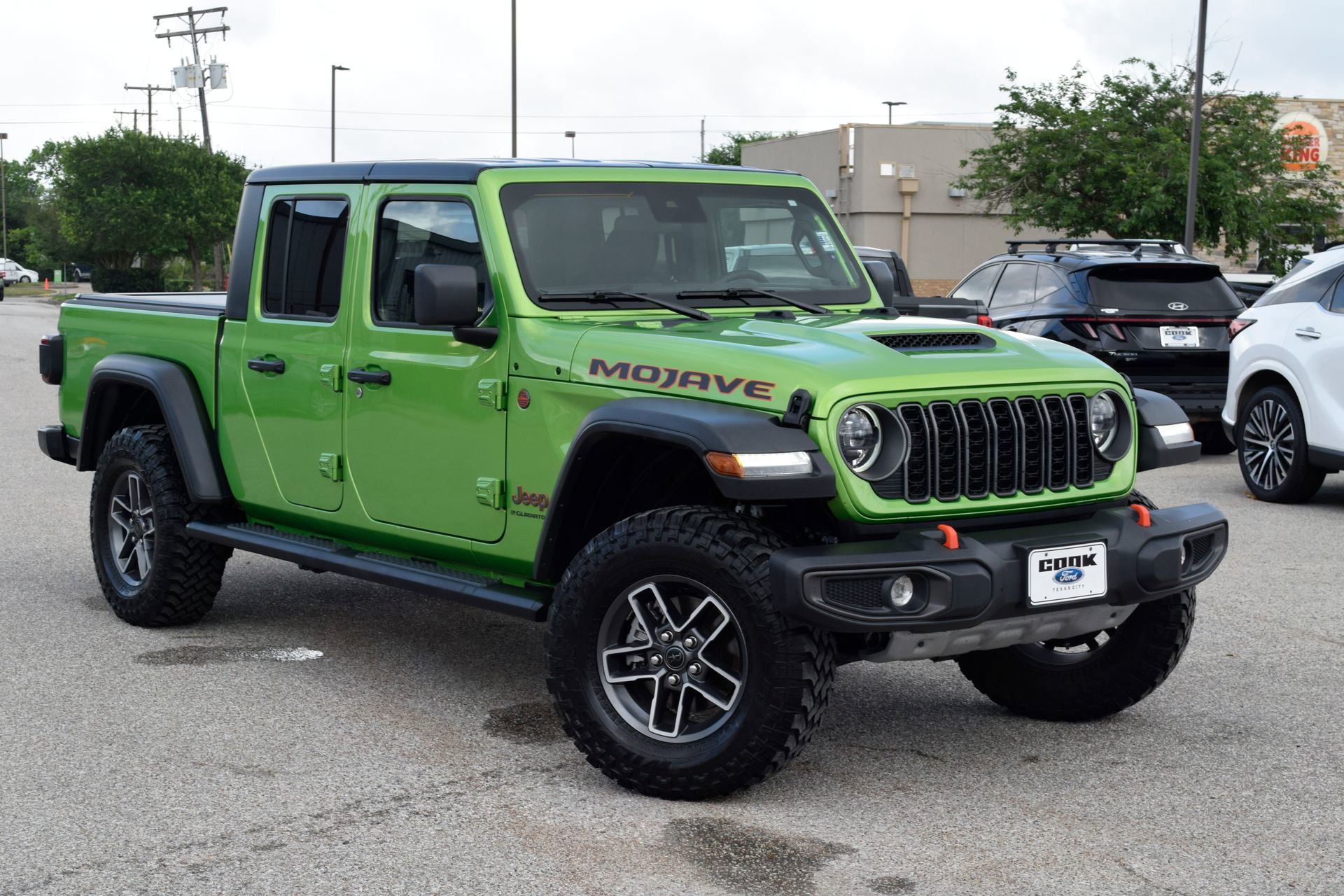 Used 2025 Jeep Gladiator Mojave w/ Convenience Group AWD/4WD image 3