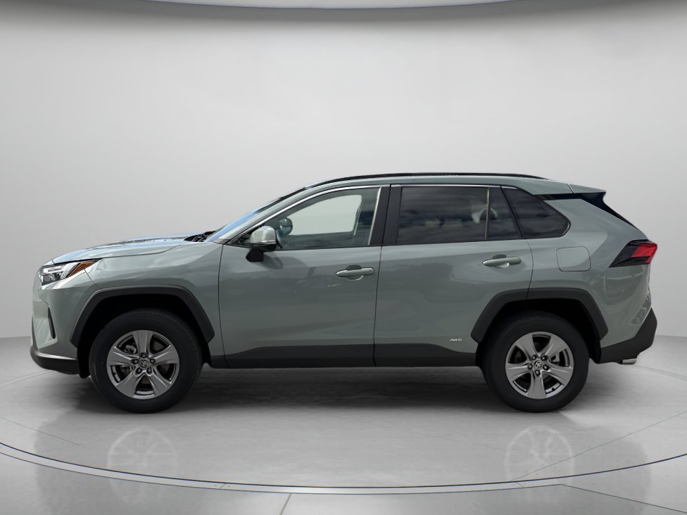 Used 2023 Toyota RAV4 XLE w/ Convenience Package AWD/4WD image 5
