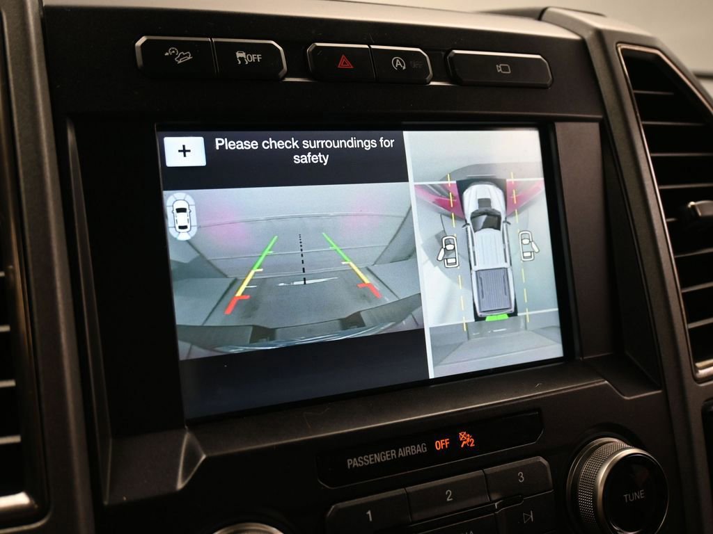 Certified 2017 Ford F150 Raptor w/ Equipment Group 802A Luxury image 43