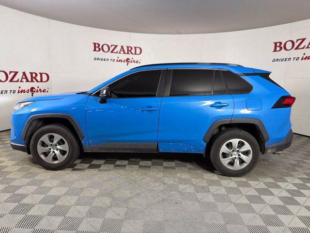 Used 2019 Toyota RAV4 LE FWD image 7