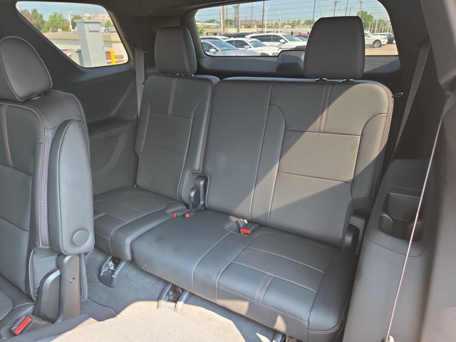 Used 2023 Chevrolet Traverse RS AWD/4WD image 12