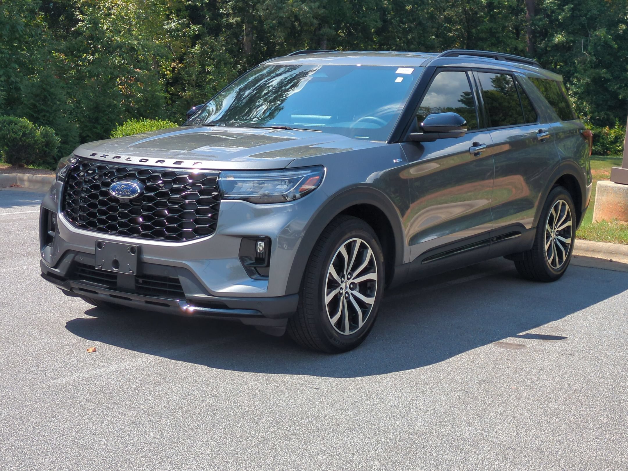 Certified 2026 Ford Explorer ST-Line w/ Premium Package RWD image 6