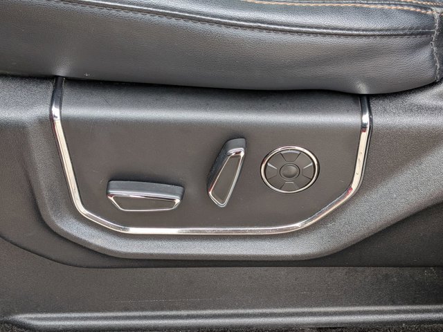 Certified 2018 Ford Expedition Platinum image 17