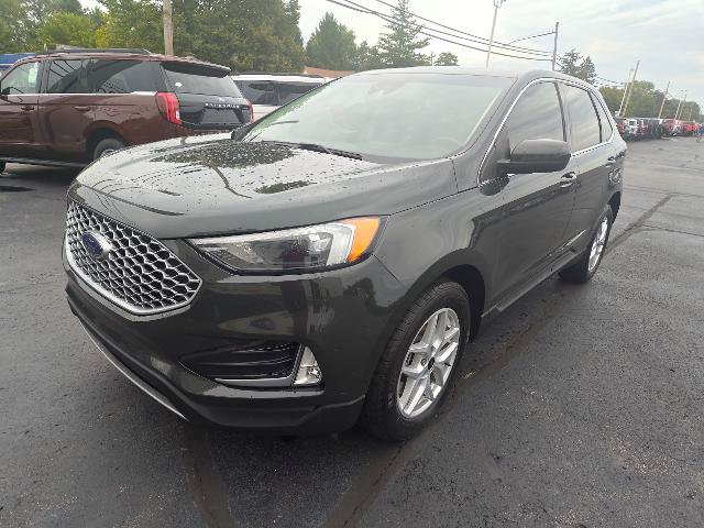 Certified 2023 Ford Edge SEL w/ Convenience Package AWD/4WD image 2
