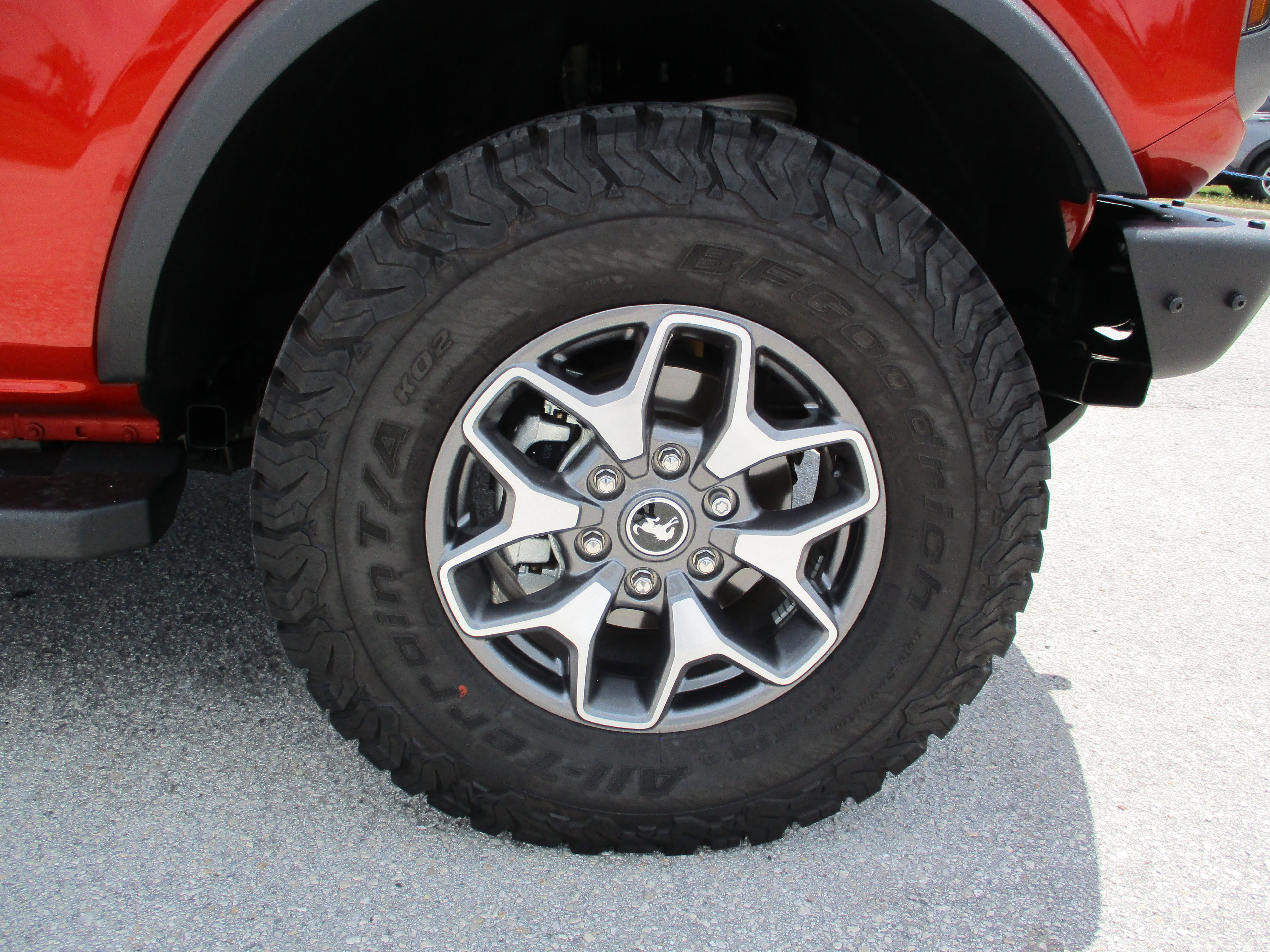 Certified 2024 Ford Bronco Badlands image 9