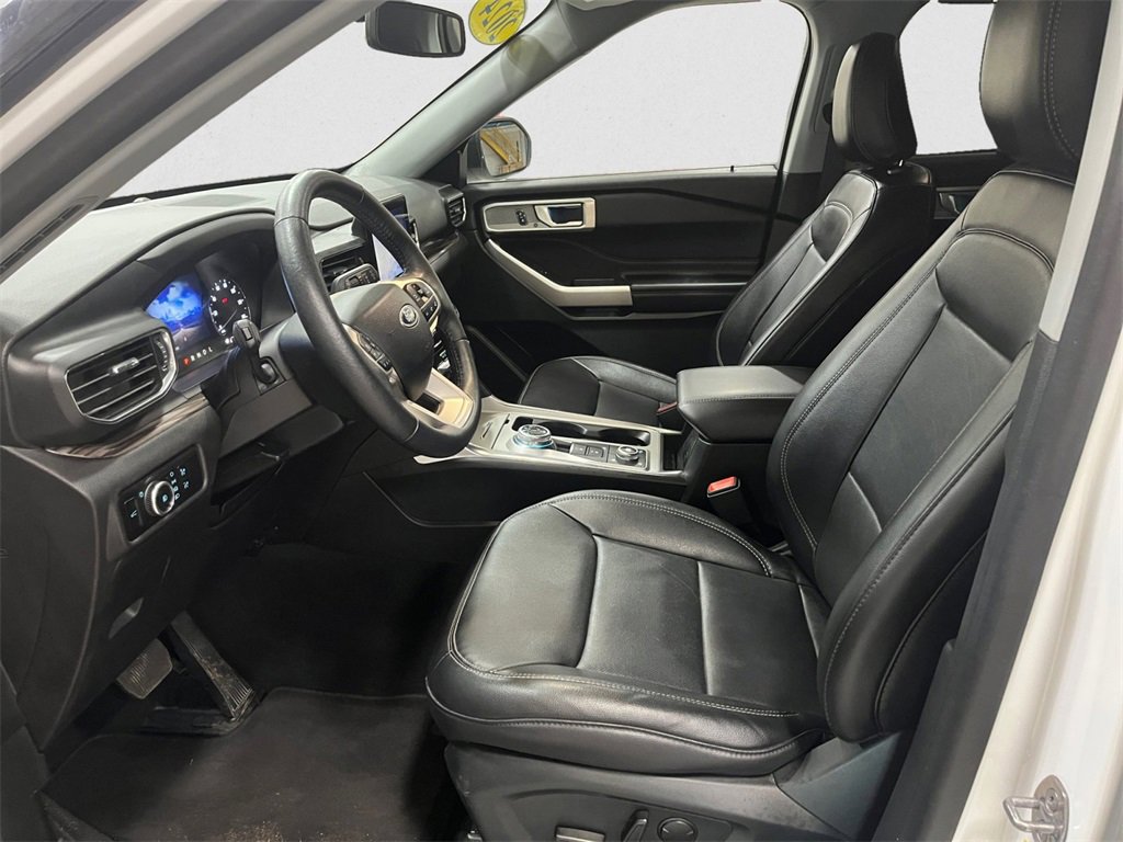 Certified 2024 Ford Explorer Limited image 16
