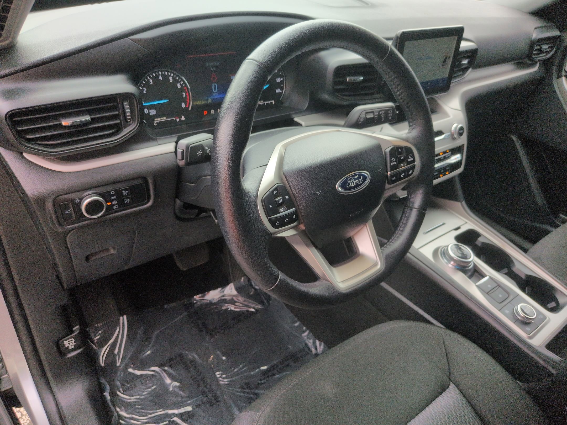 Certified 2024 Ford Explorer XLT AWD/4WD image 17