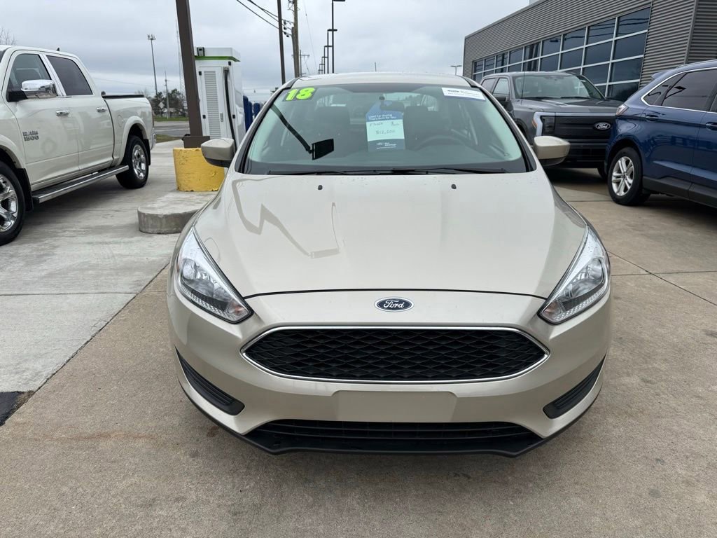 Certified 2018 Ford Focus SE FWD image 9