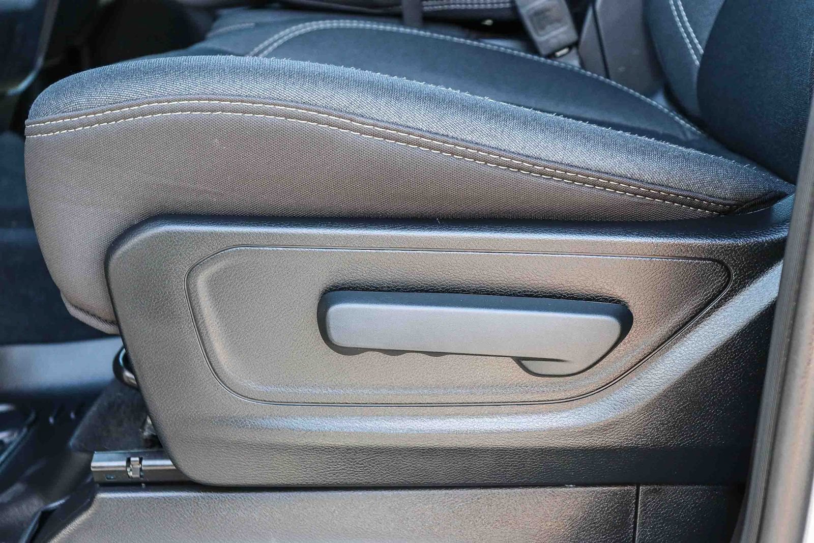 Used 2025 RAM 1500 Big Horn AWD/4WD image 22