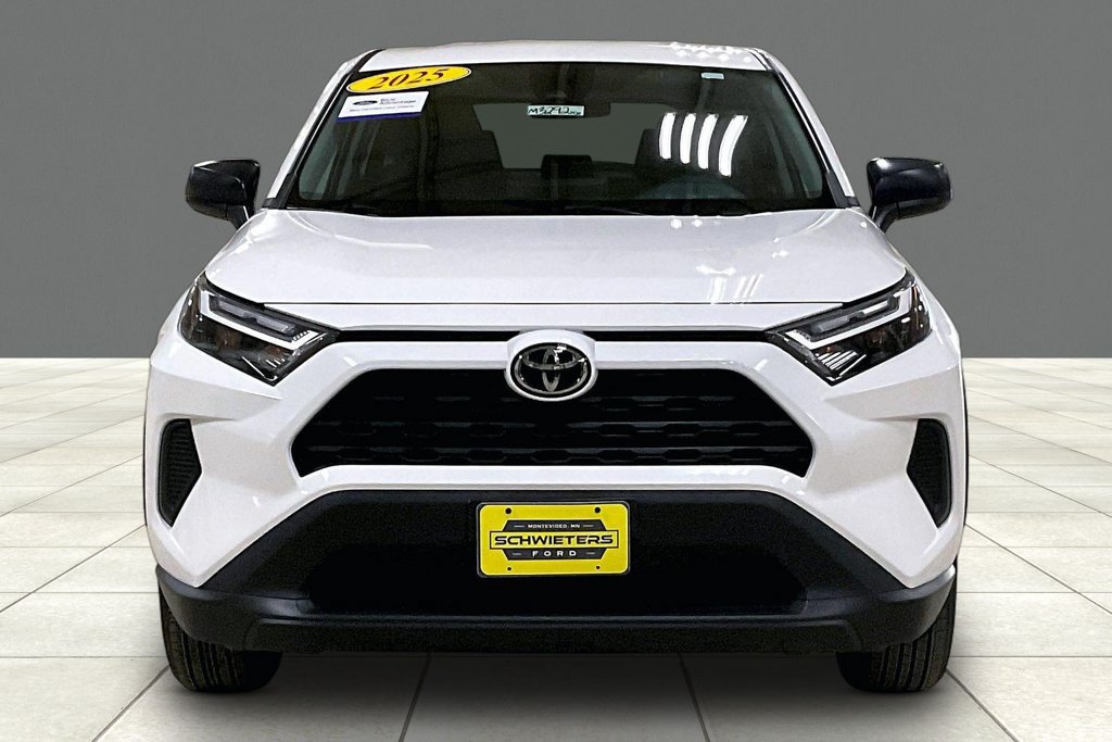Used 2025 Toyota RAV4 LE AWD/4WD image 3