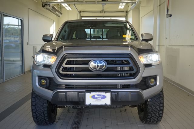 Used 2021 Toyota Tacoma SR AWD/4WD image 17