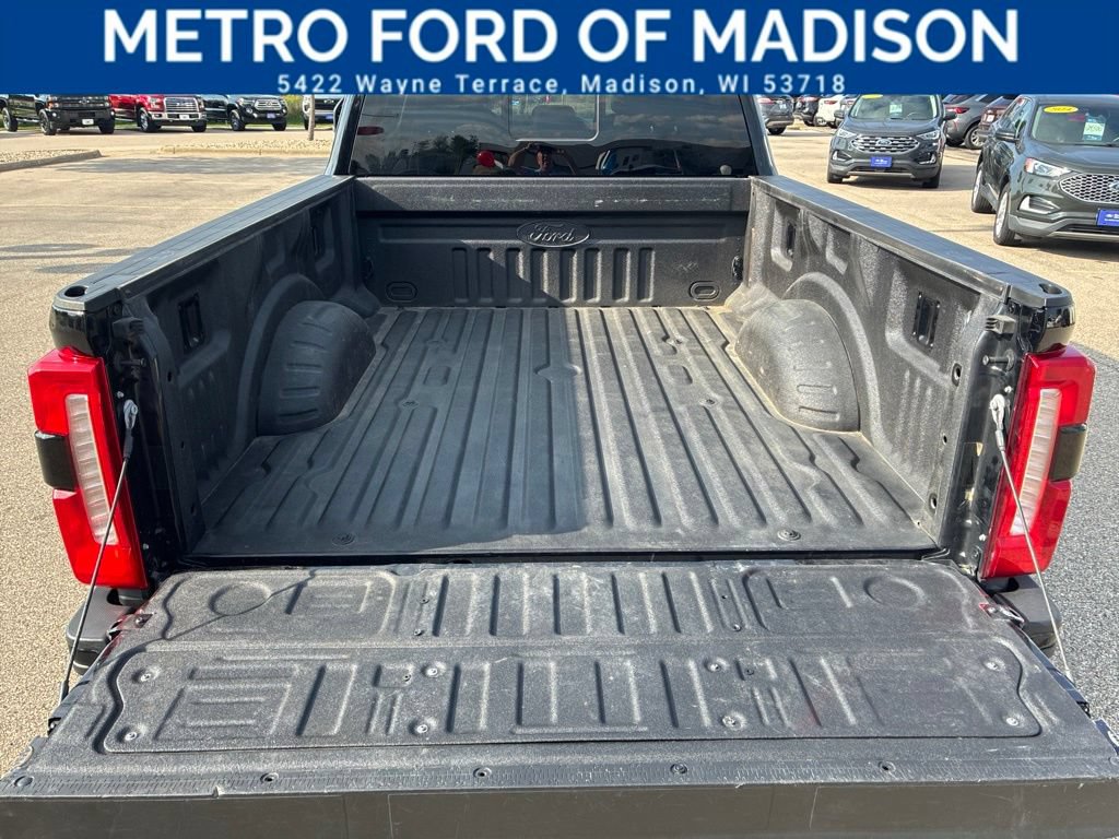 Certified 2025 Ford F250 Lariat w/ Black Appearance Package AWD/4WD image 11