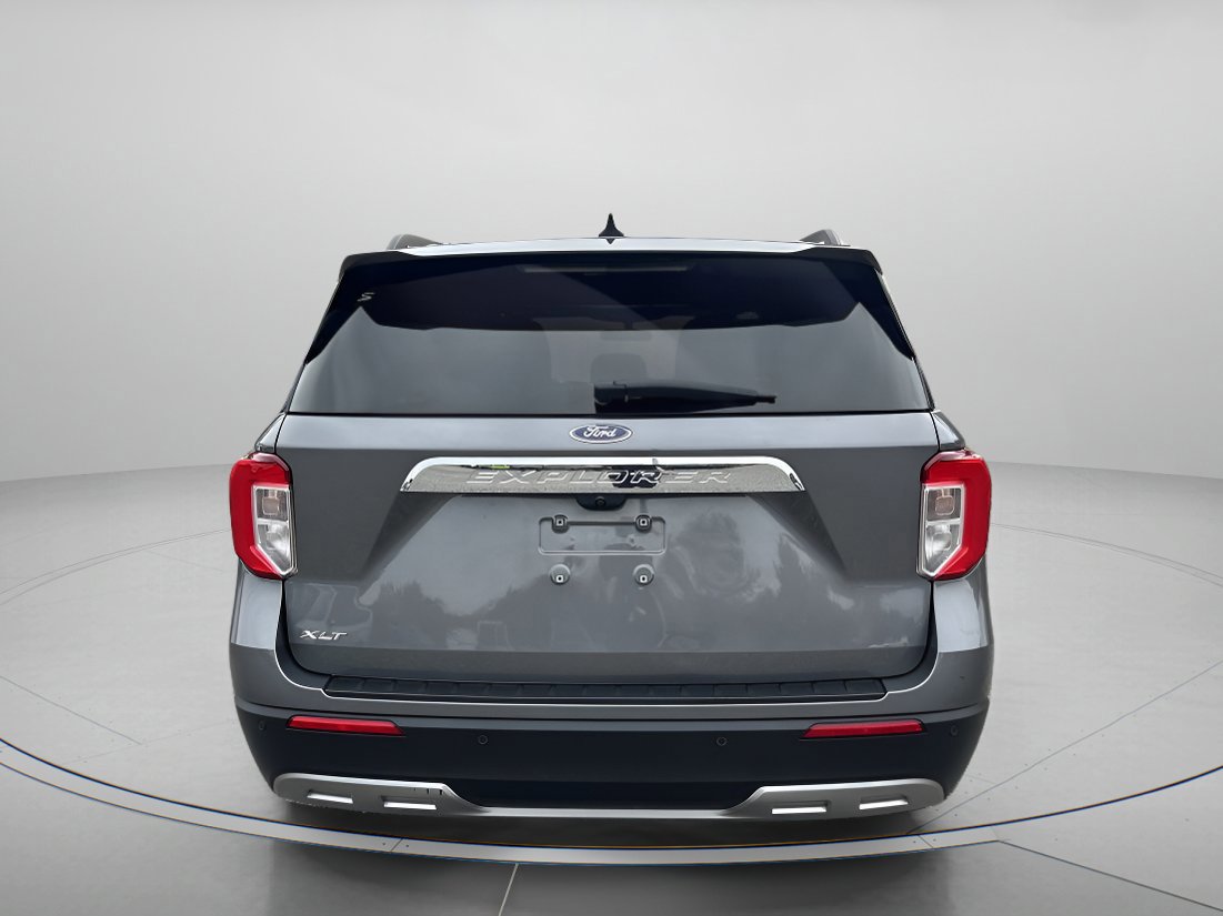Certified 2023 Ford Explorer XLT w/ Equipment Group 202A image 3