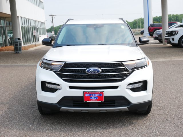 Certified 2023 Ford Explorer XLT w/ Equipment Group 202A AWD/4WD image 2
