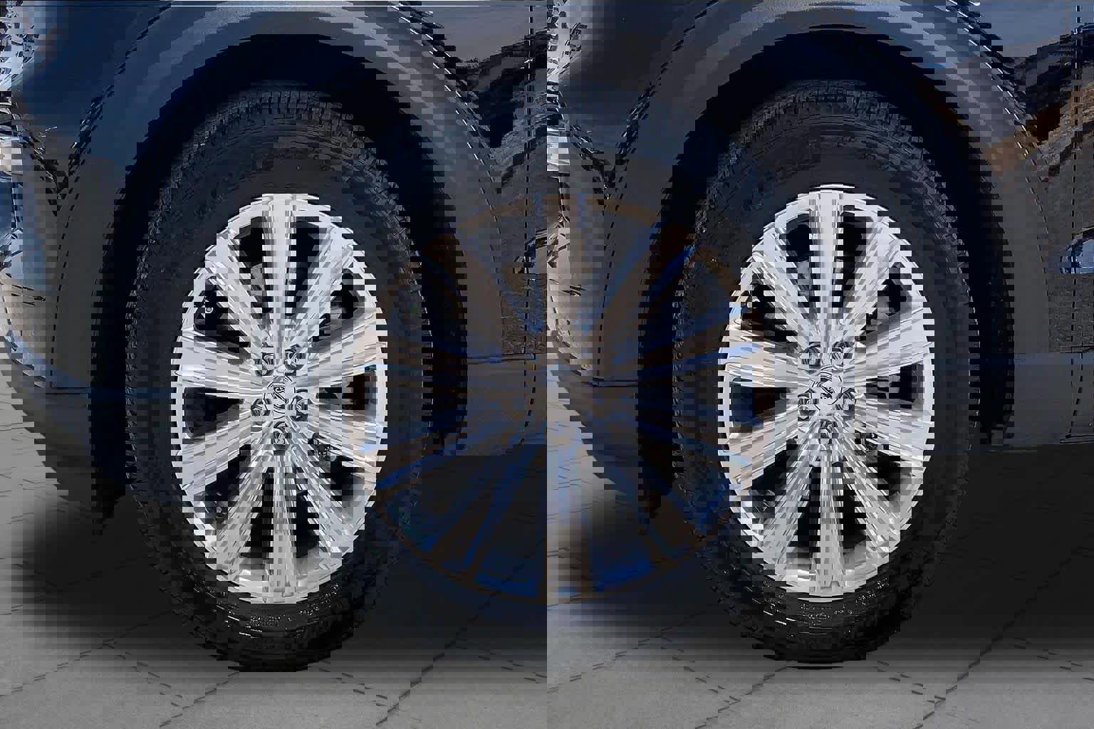 Certified 2024 Ford Explorer Limited w/ Limited Technology Package image 13