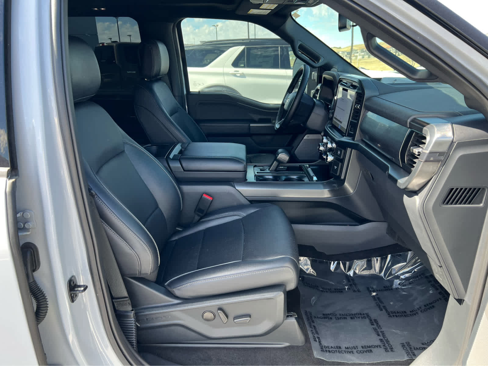 Certified 2025 Ford F150 Lariat w/ Equipment Group 501A Mid image 17