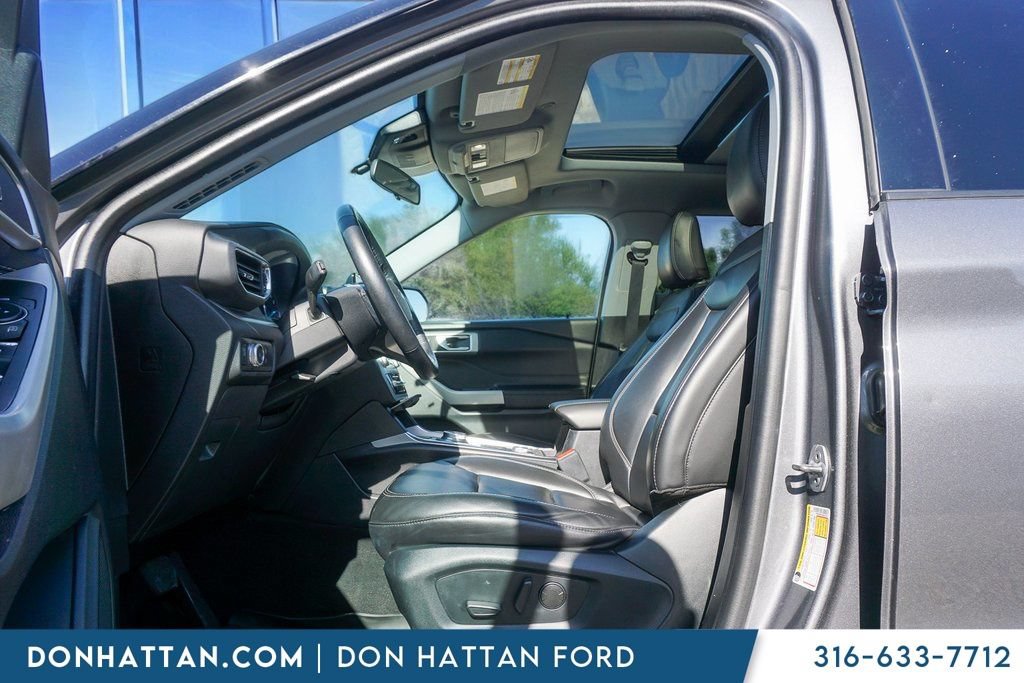 Certified 2022 Ford Explorer XLT w/ Equipment Group 202A AWD/4WD image 3
