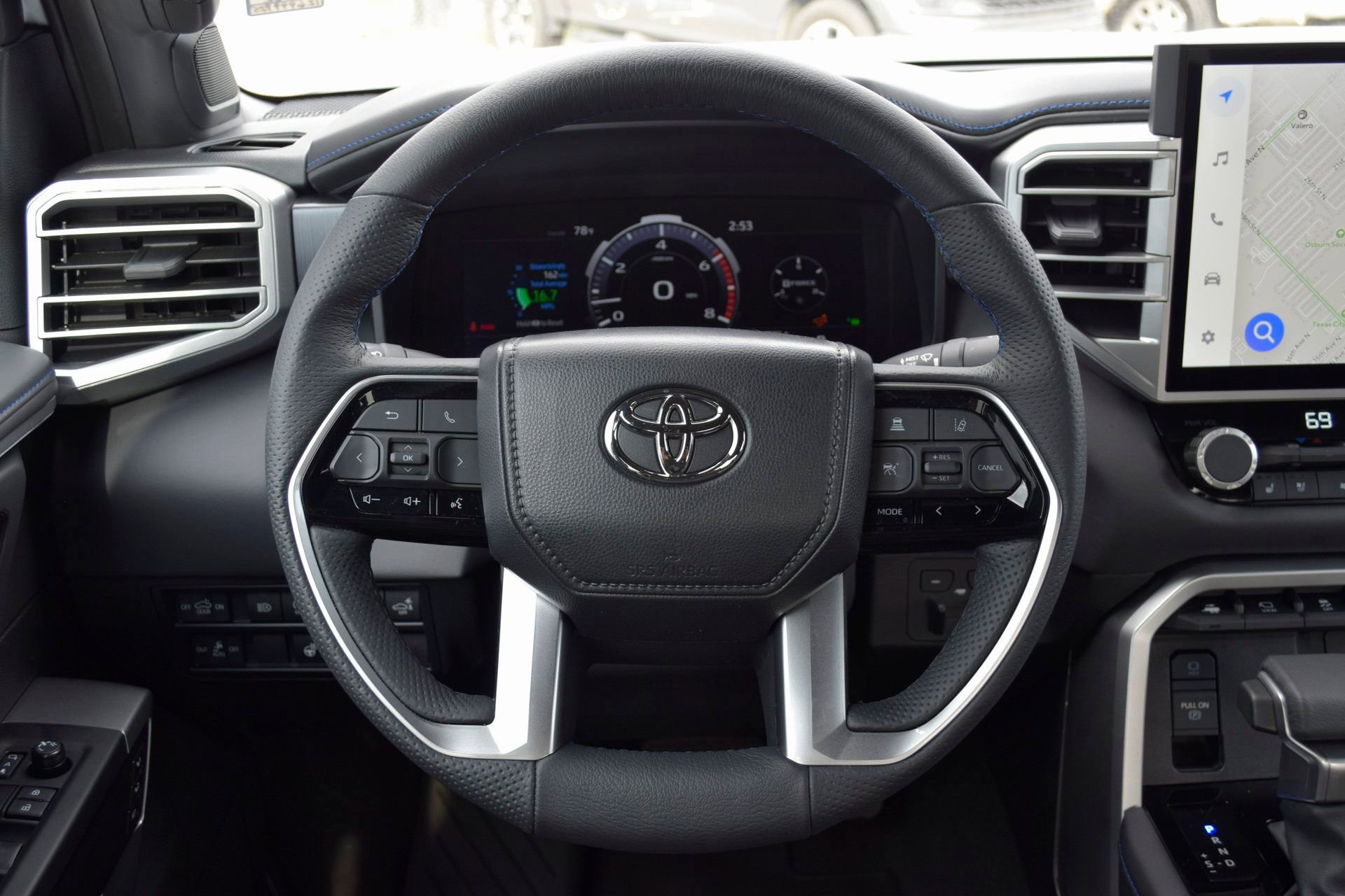 Used 2025 Toyota Tundra Platinum image 11