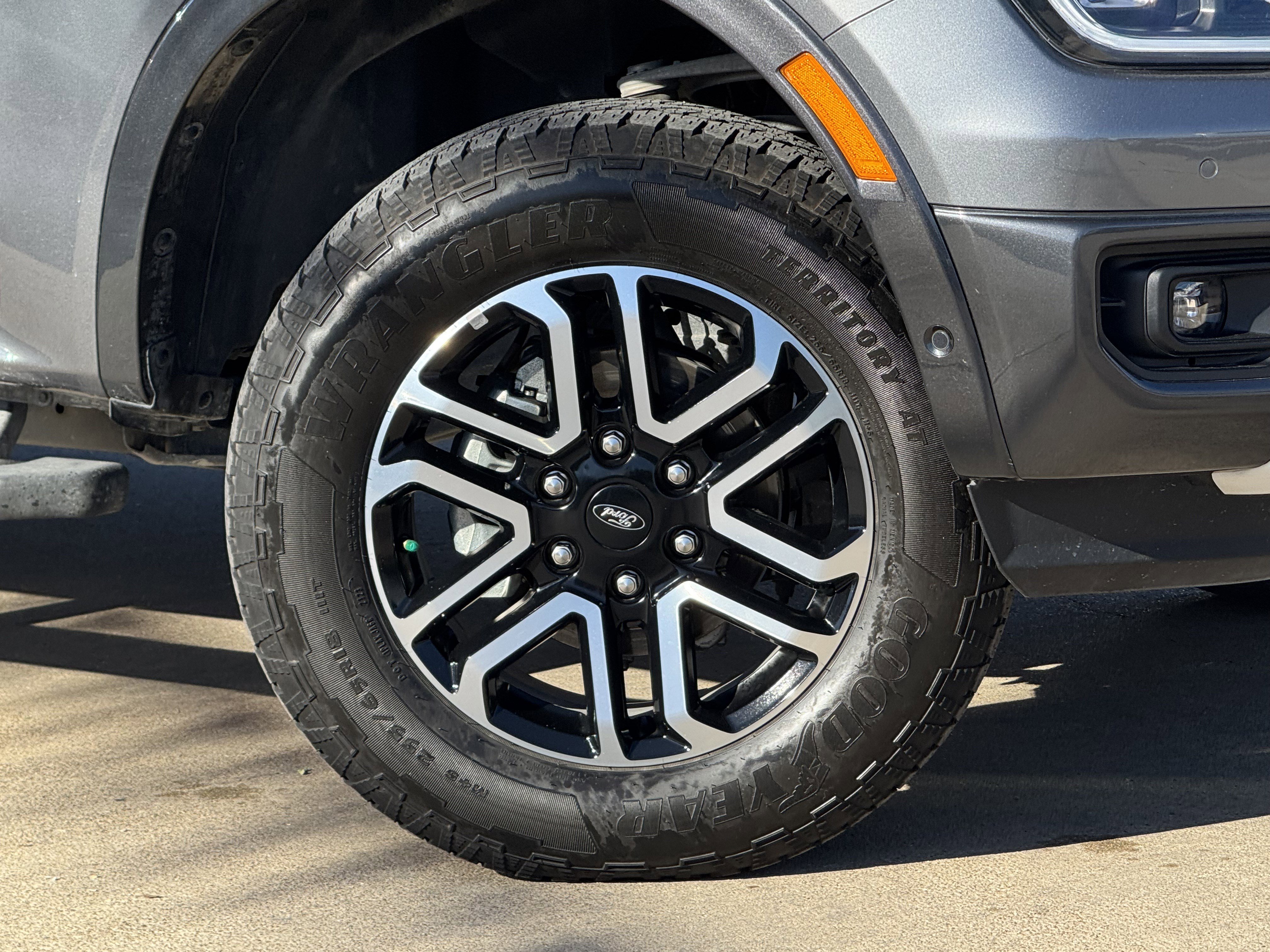 Certified 2024 Ford Ranger Lariat w/ Advanced Towing Package image 3