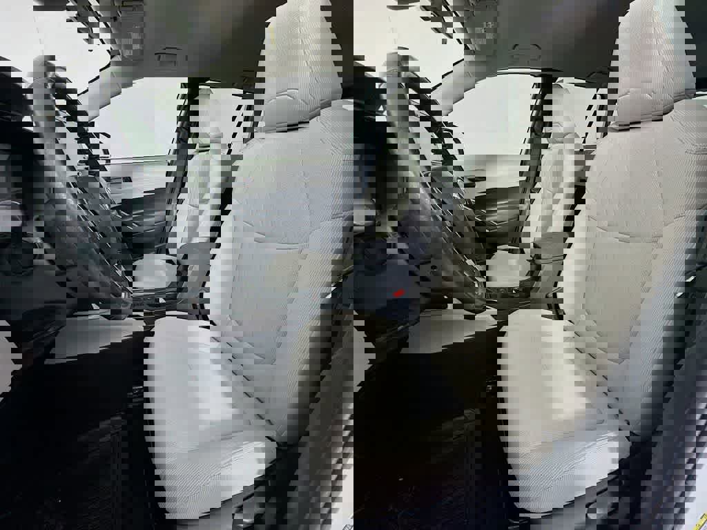 Used 2022 Toyota Corolla Cross LE image 15