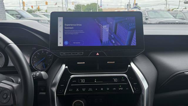Used 2023 Toyota Venza XLE AWD/4WD image 16