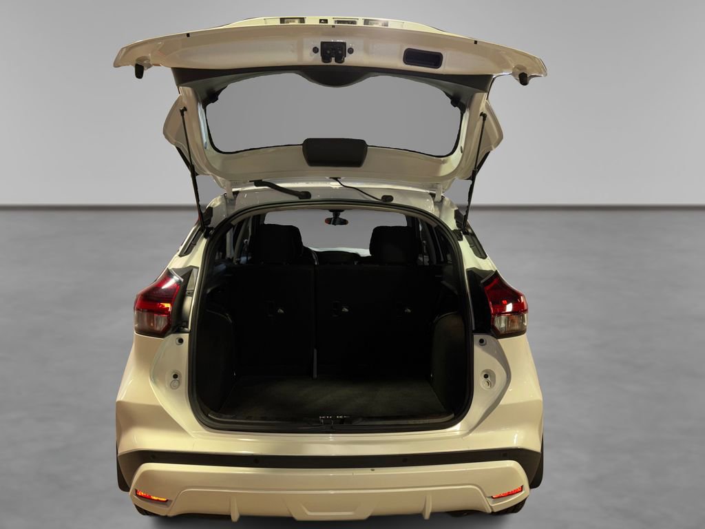 Used 2022 Nissan Kicks SV image 14