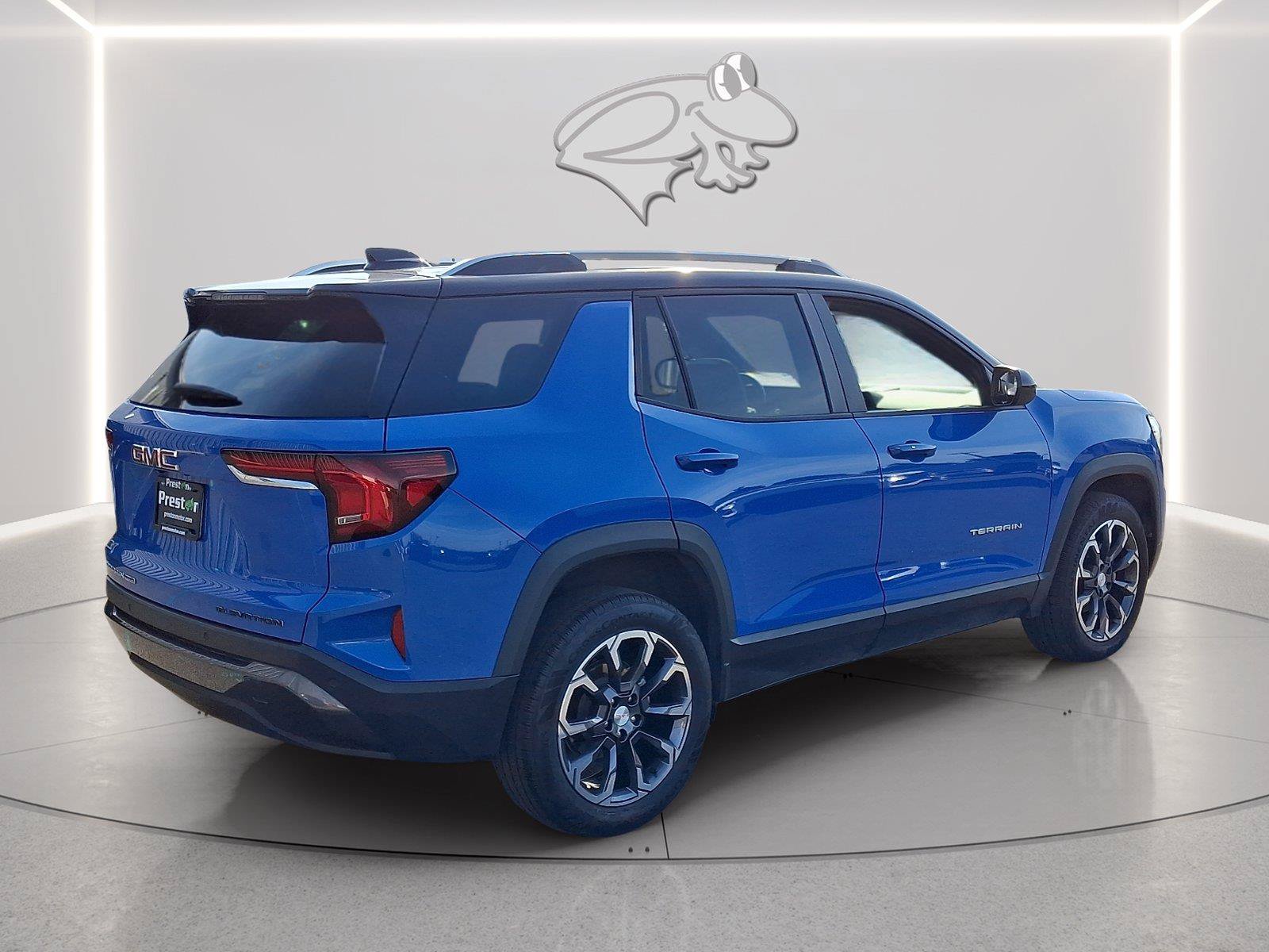 Used 2025 GMC Terrain Elevation w/ Elevation Premium Package AWD/4WD image 5