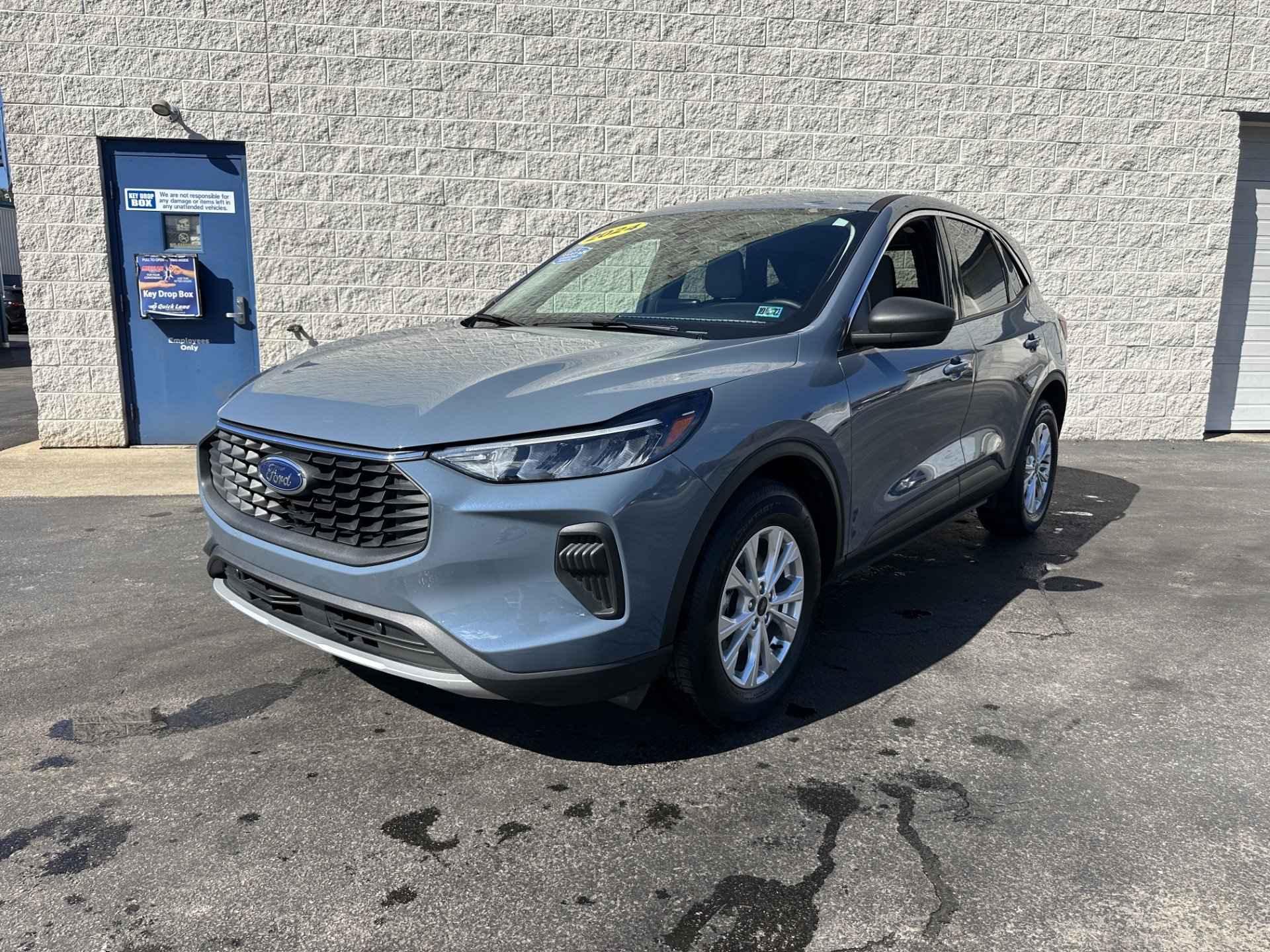 Certified 2024 Ford Escape Active AWD/4WD image 1
