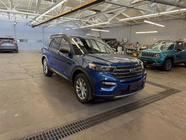 Certified 2022 Ford Explorer XLT w/ Equipment Group 202A image 8