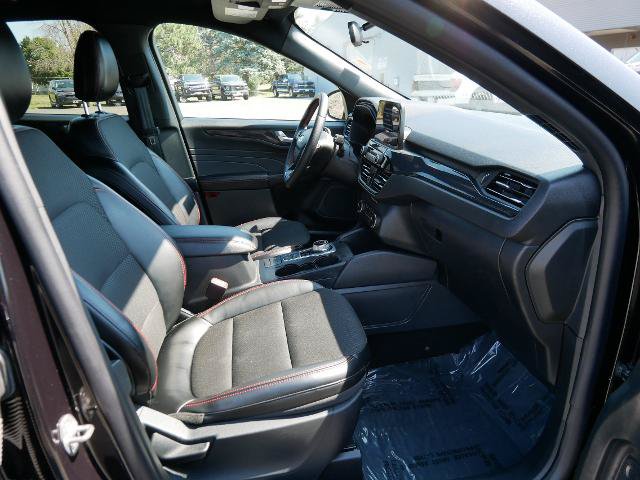 Certified 2025 Ford Escape ST-Line Select AWD/4WD image 14