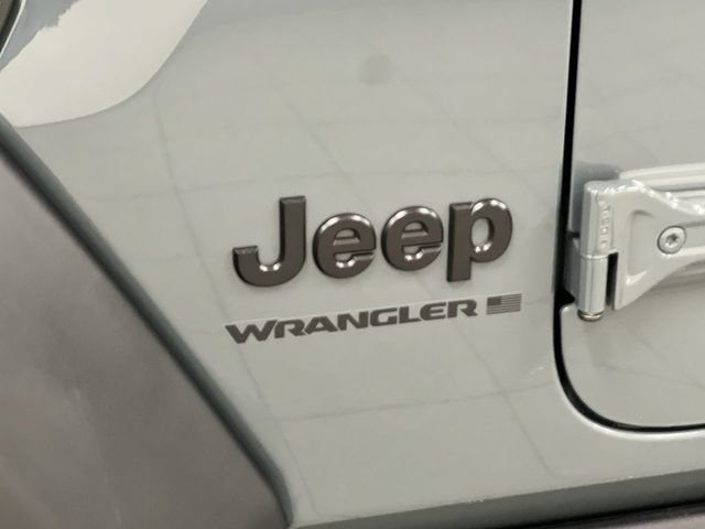 Used 2025 Jeep Wrangler Sport AWD/4WD image 18