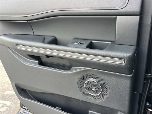 Certified 2024 Ford Expedition Max XLT image 19