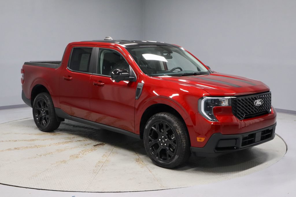 Certified 2025 Ford Maverick Lariat w/ Black Appearance Package AWD/4WD image 1