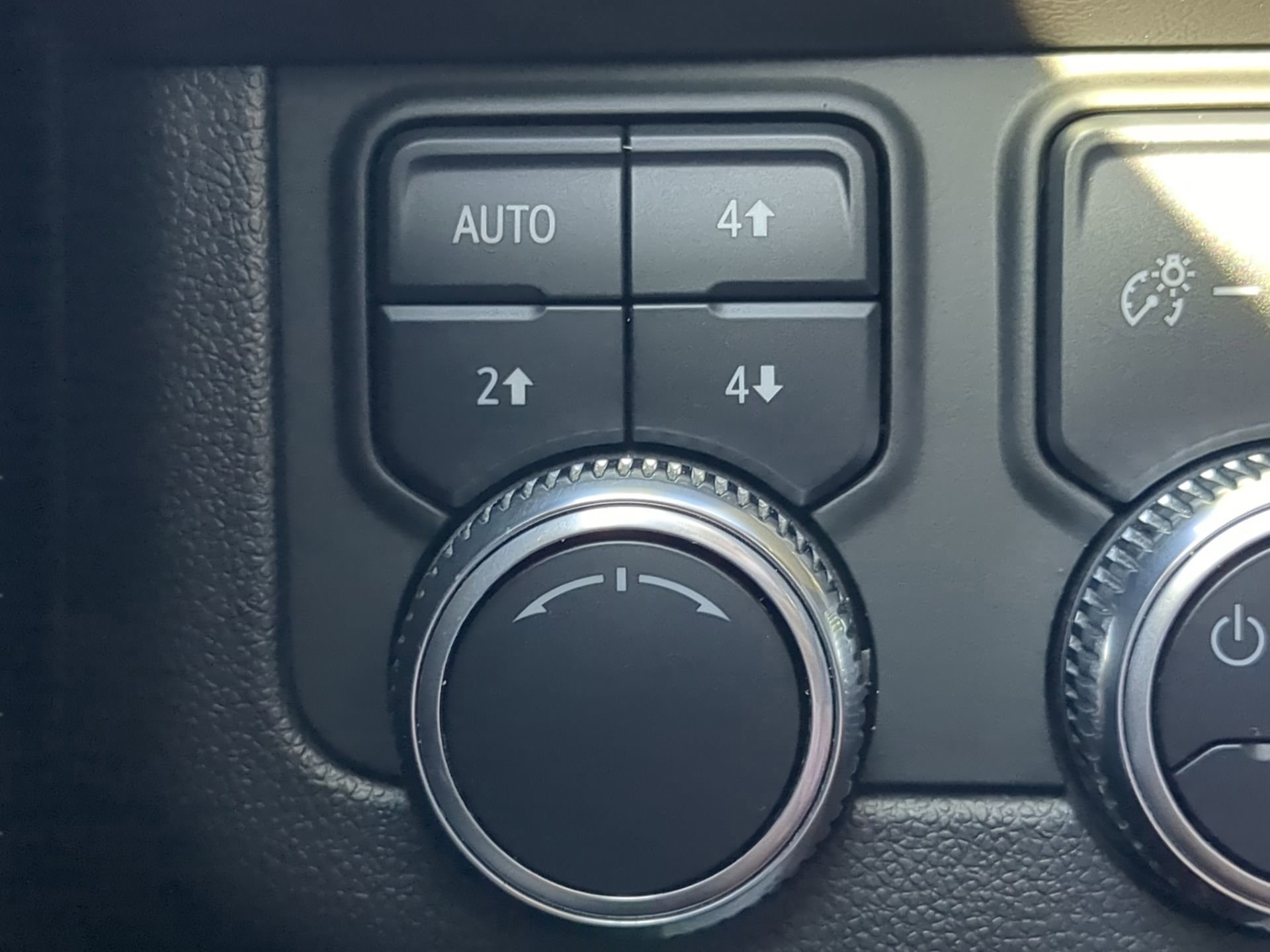 Used 2021 GMC Yukon XL AT4 w/ AT4 Premium Package image 58