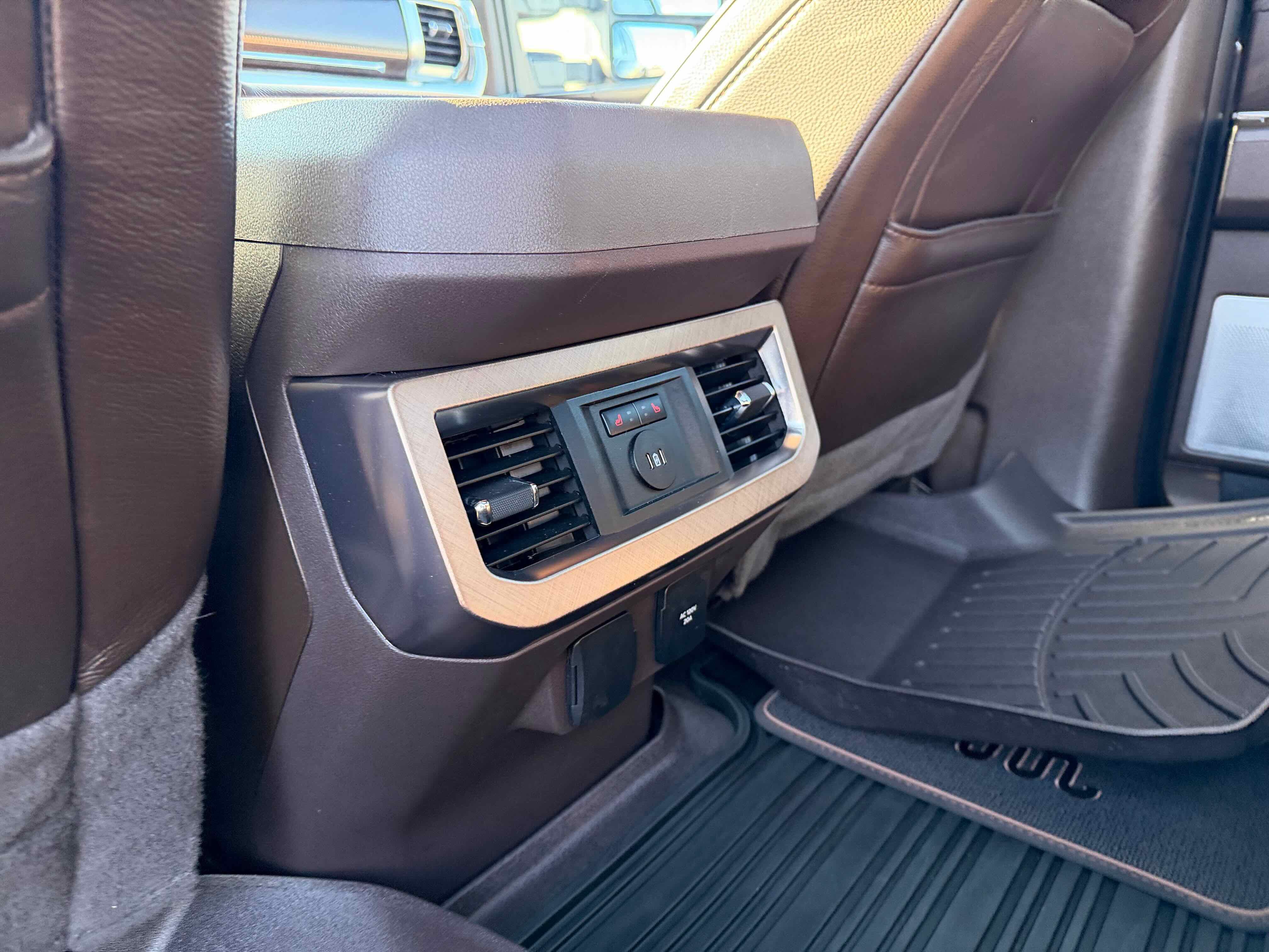 Certified 2024 Ford F350 King Ranch w/ Chrome Package image 30