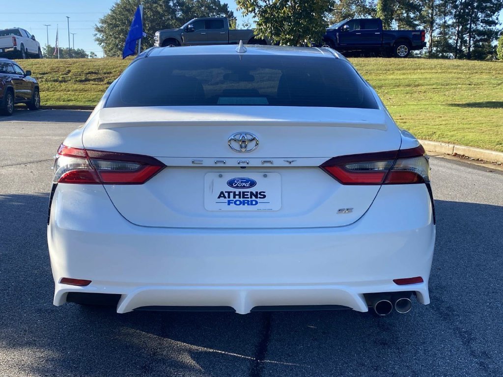 Used 2023 Toyota Camry SE FWD image 4