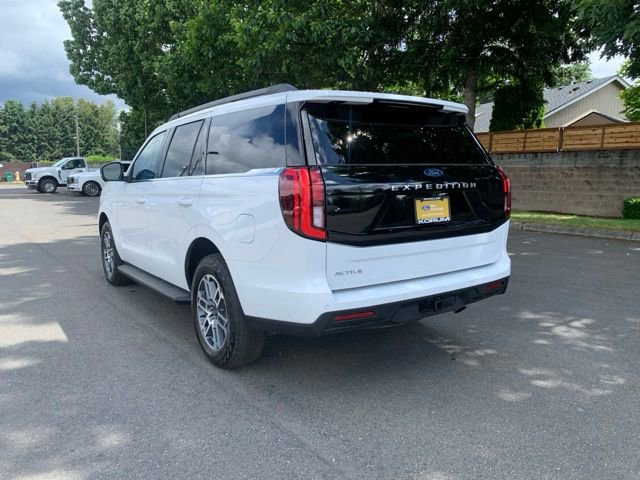 Certified 2025 Ford Expedition Active AWD/4WD image 3