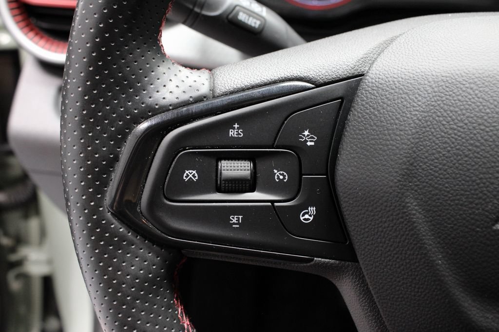 Used 2024 Chevrolet Trax RS w/ Driver Confidence Package FWD image 28