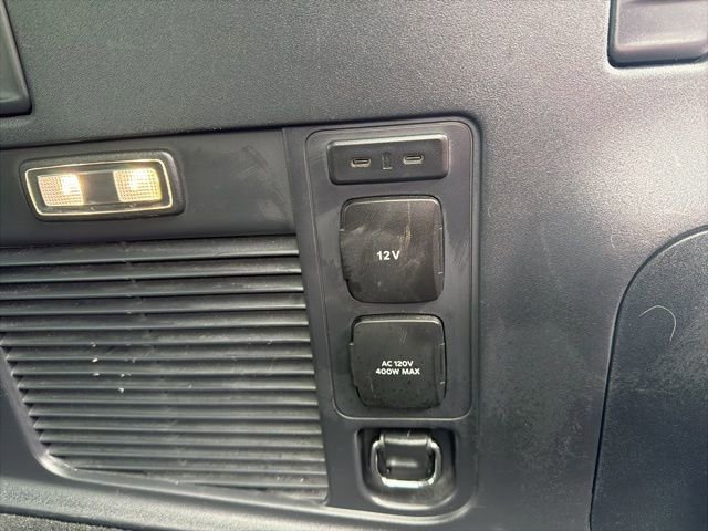 Certified 2025 Ford Expedition Active image 12