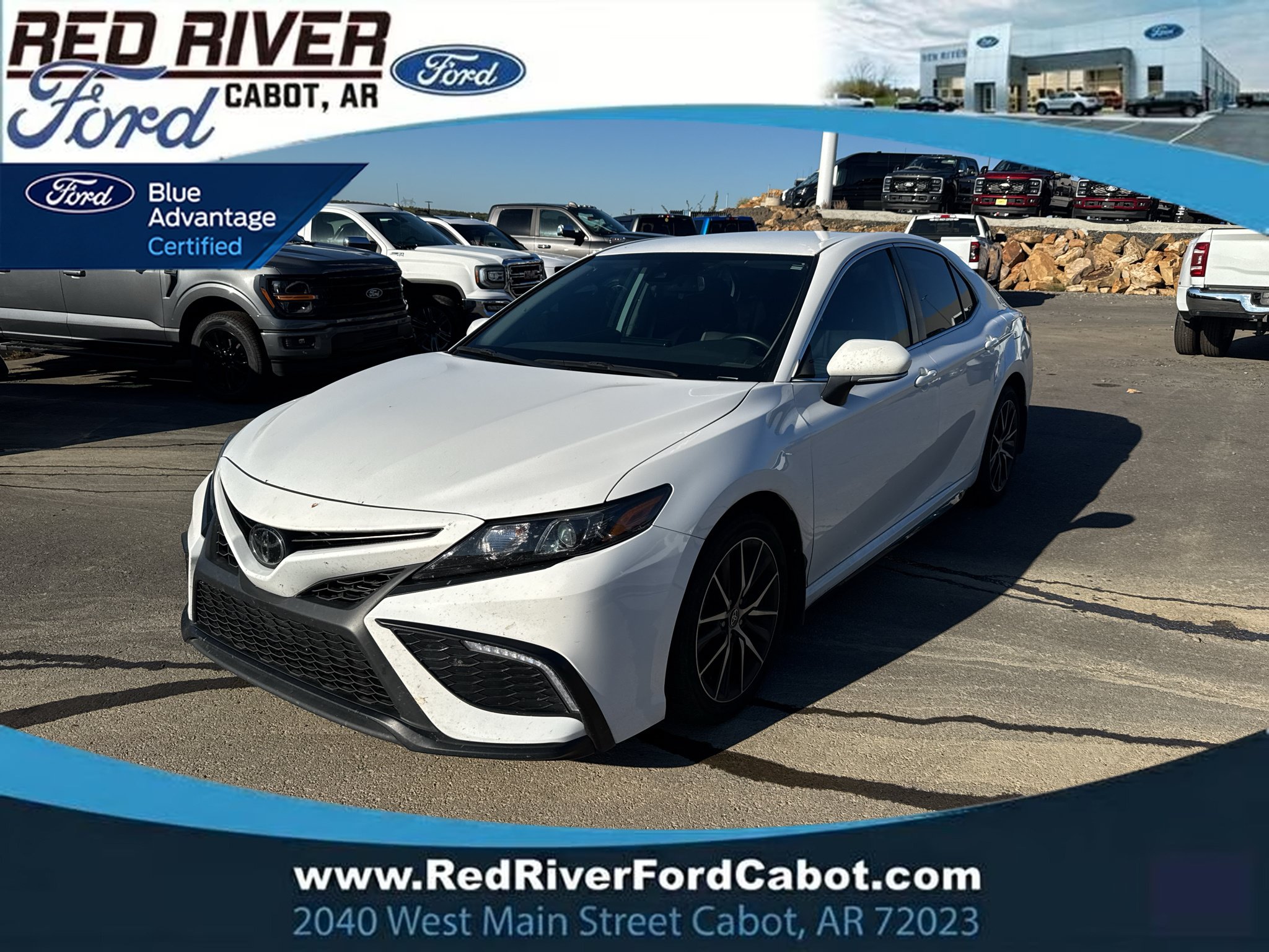 Used 2023 Toyota Camry SE w/ Convenience Package FWD image 1