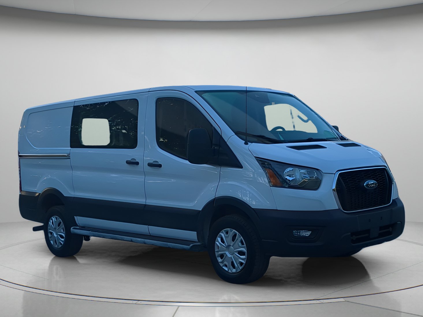 Certified 2025 Ford Transit 250 Low Roof w/ Exterior Upgrade Package RWD image 38