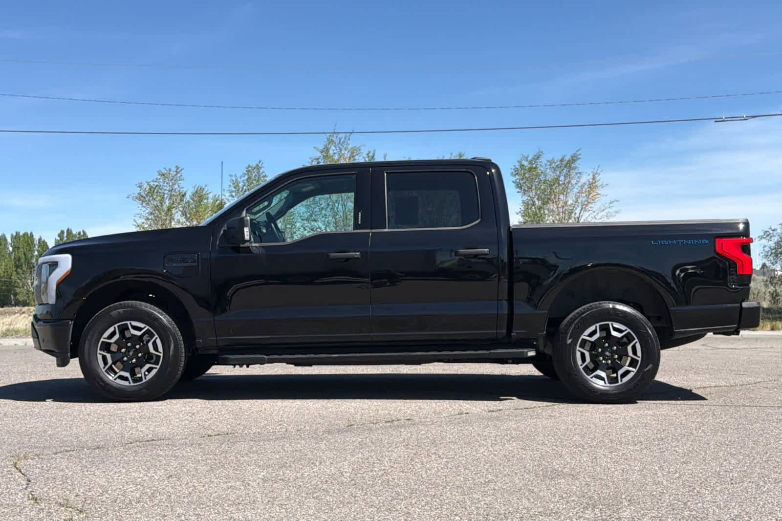 Certified 2023 Ford F150 Lightning XLT AWD/4WD image 5
