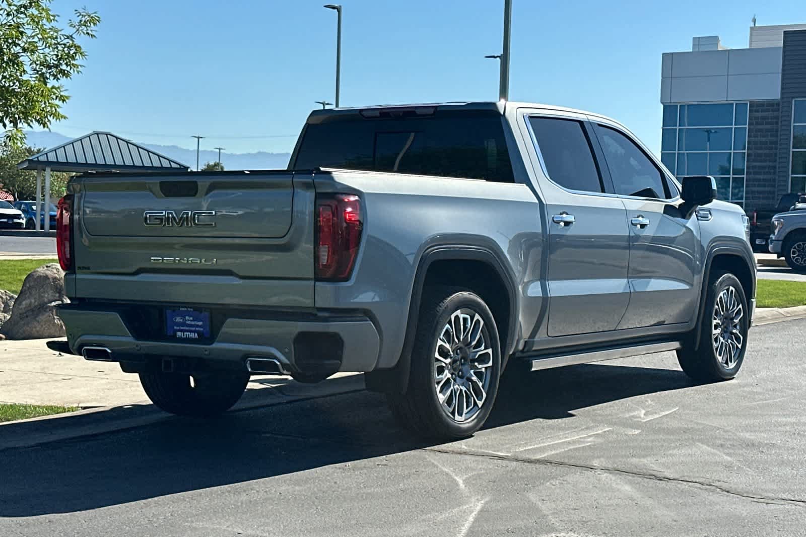 Used 2025 GMC Sierra 1500 Denali Ultimate AWD/4WD image 2