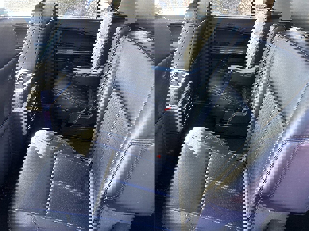 Certified 2024 Ford Expedition XLT image 12