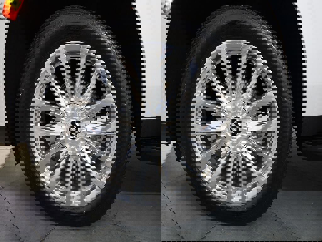 Used 2023 Cadillac Escalade Premium Luxury image 39